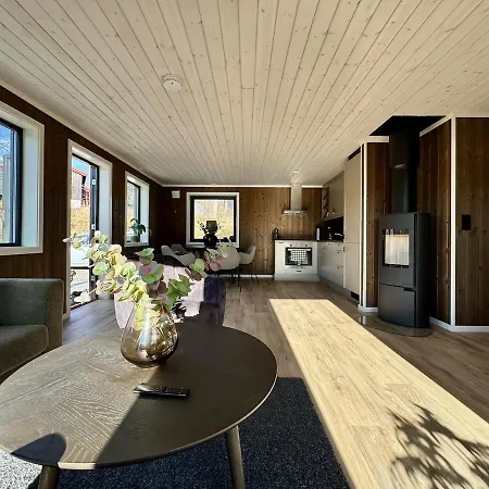I Naturskjonne Omgivelser Ved Fjorden Casa de Férias